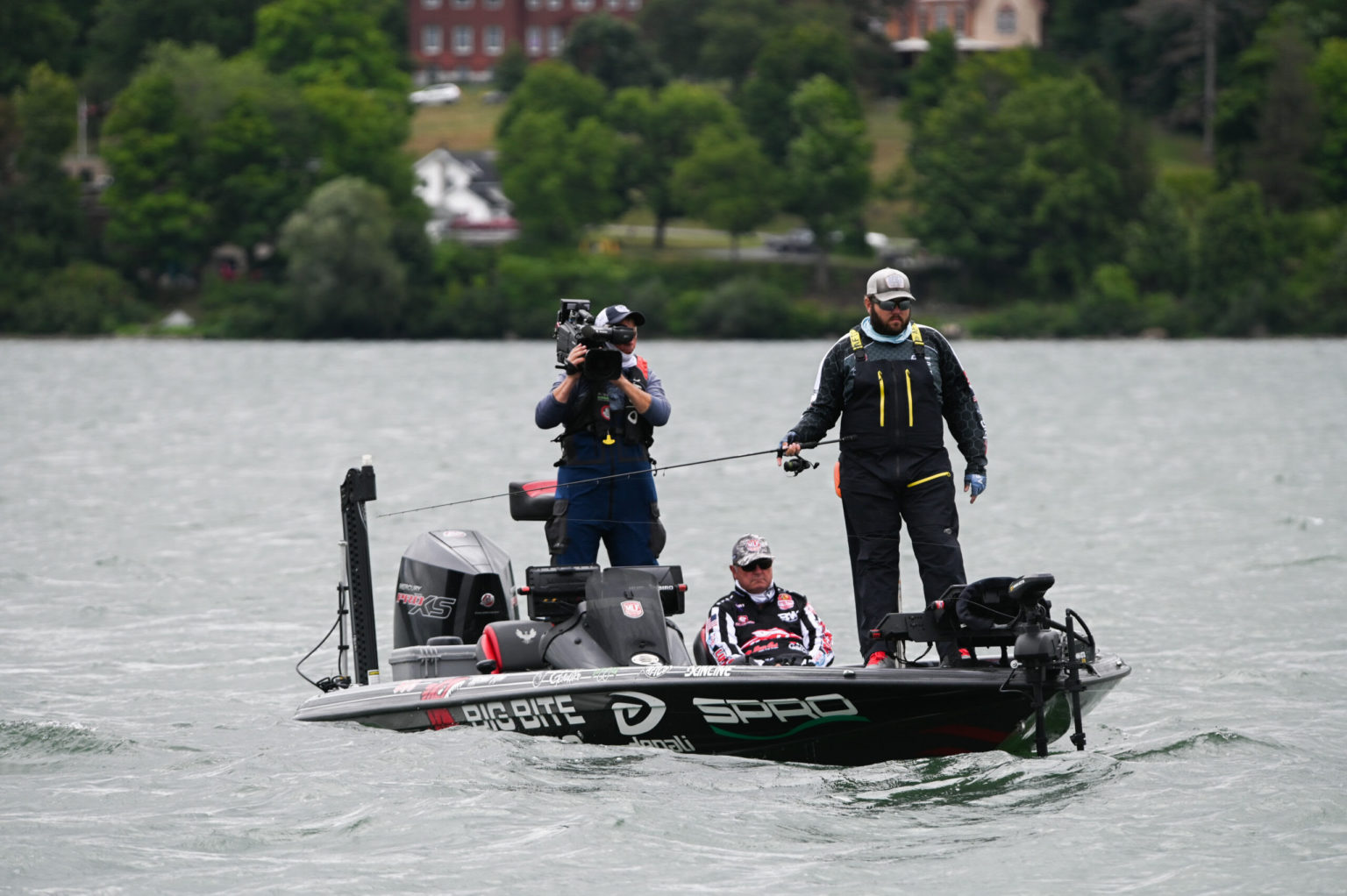 Neal Outlasts Field to Top Group B at MLF Bass Pro Tour Fox Rent A Car