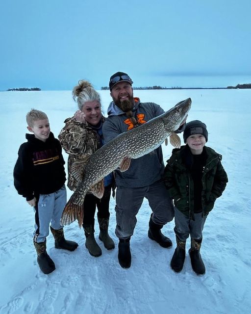 Lake of the Woods Tourism Fishing Report 2/7