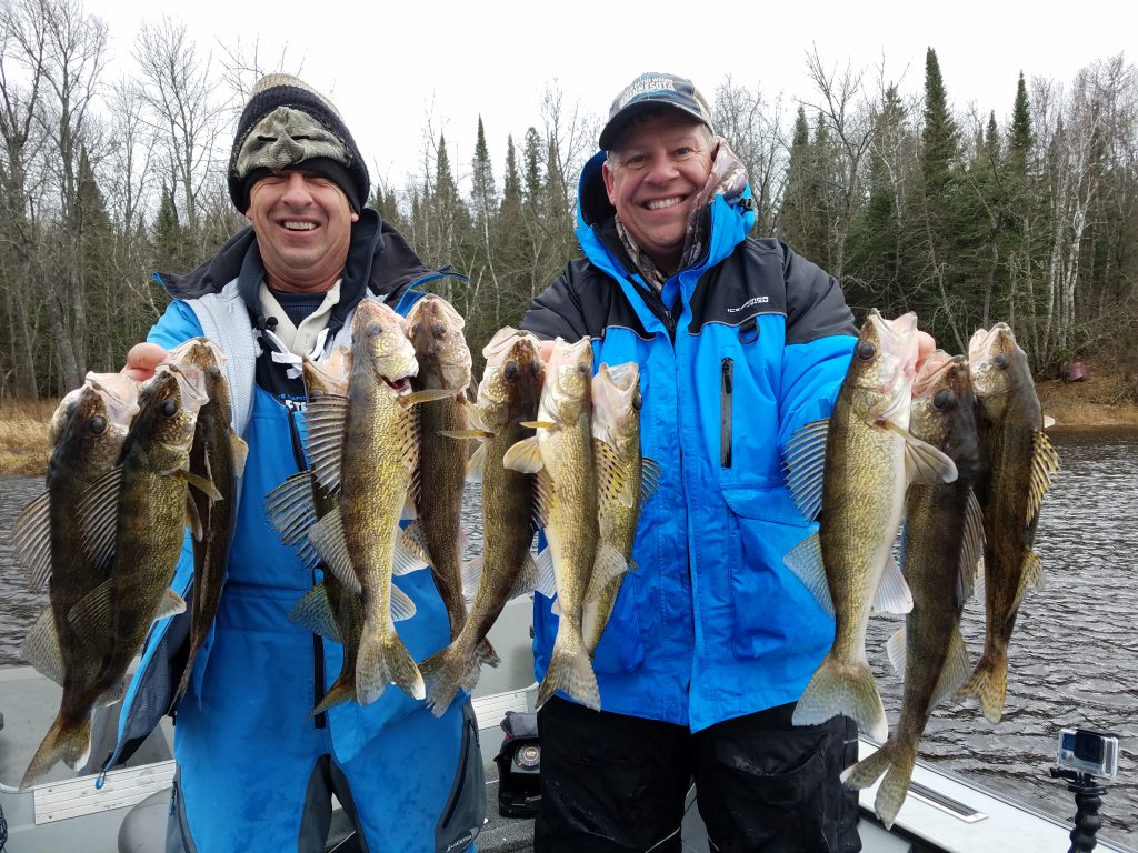 Fall Fishing the Rainy River on Midwest Outdoors TV WalleyeFIRST